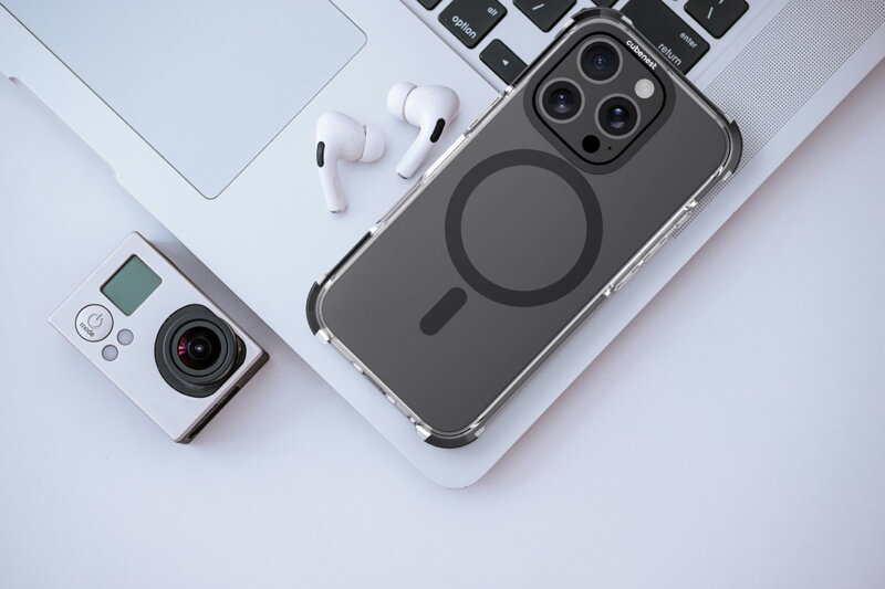 Cubenest Etui iPhone 16 Pro MagPro Strong Guard czarny