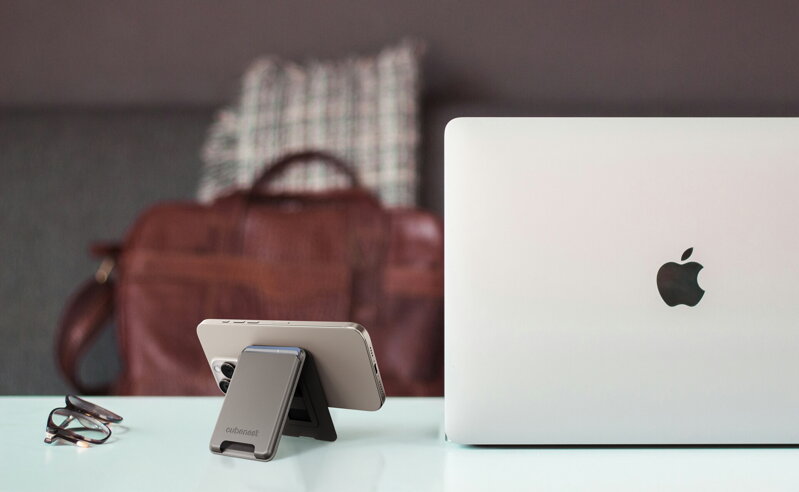 Cubenest Premium magnetyczny portfel i stojak WT01S złoty